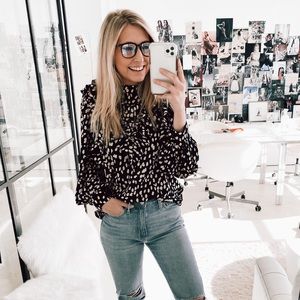 DO+BE boutique blouse with ruffles